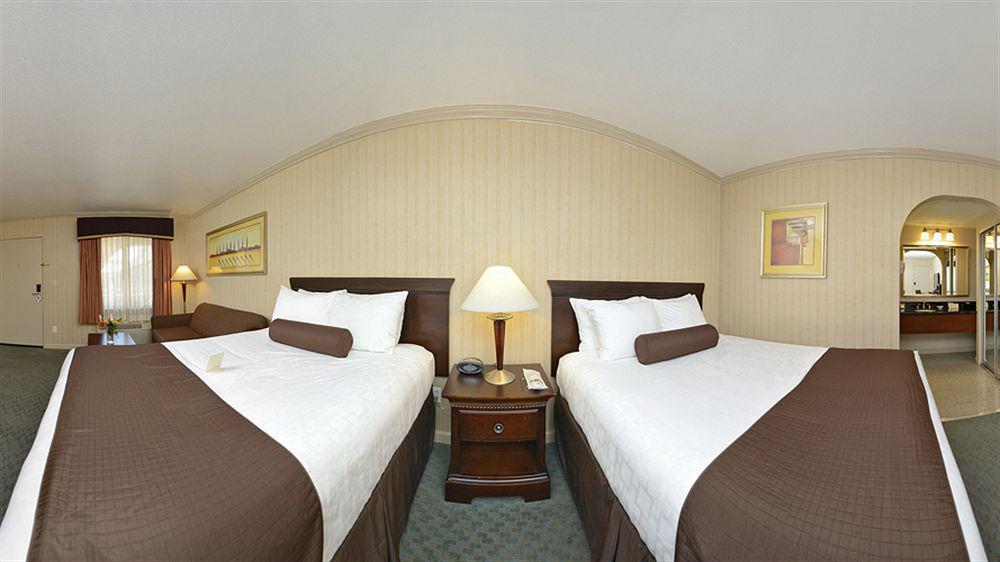 Comfort Inn & Suites Butler Exterior foto